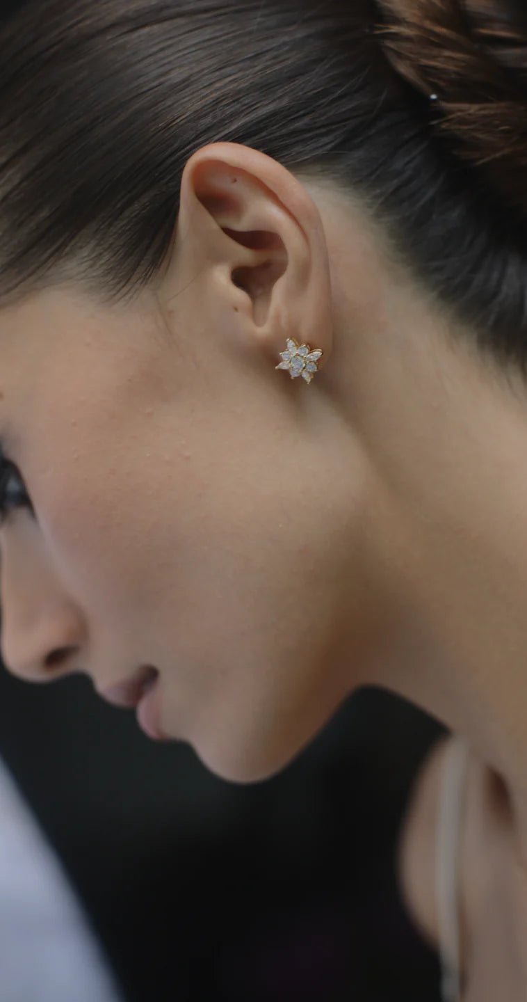 Snow Flower Zircon Stud Earring Gold plating - ARTSY SILVER