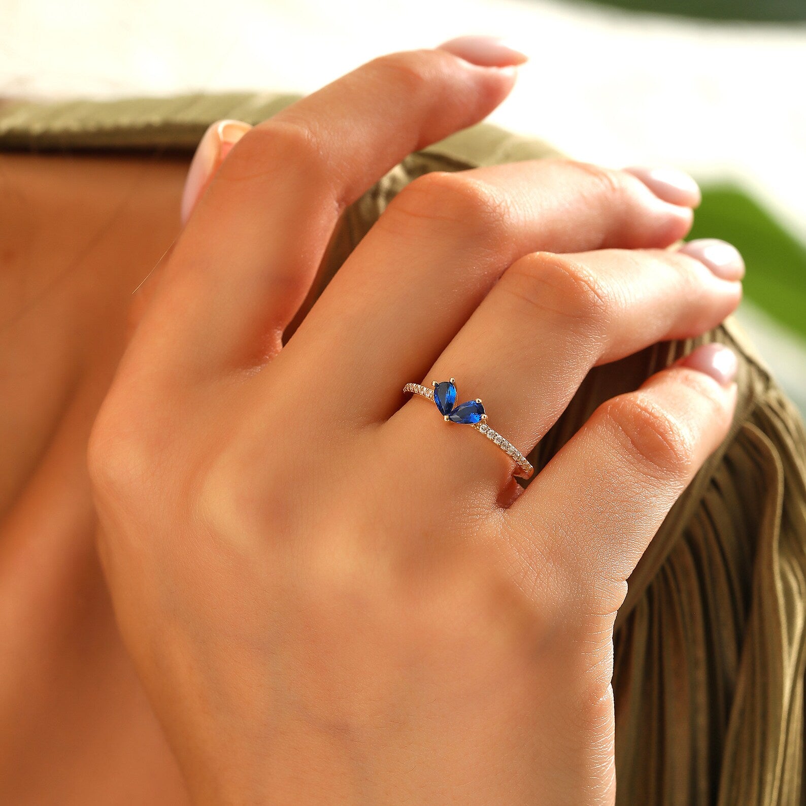 Sweet Kiss Sapphire Heart Ring - ARTSY SILVER