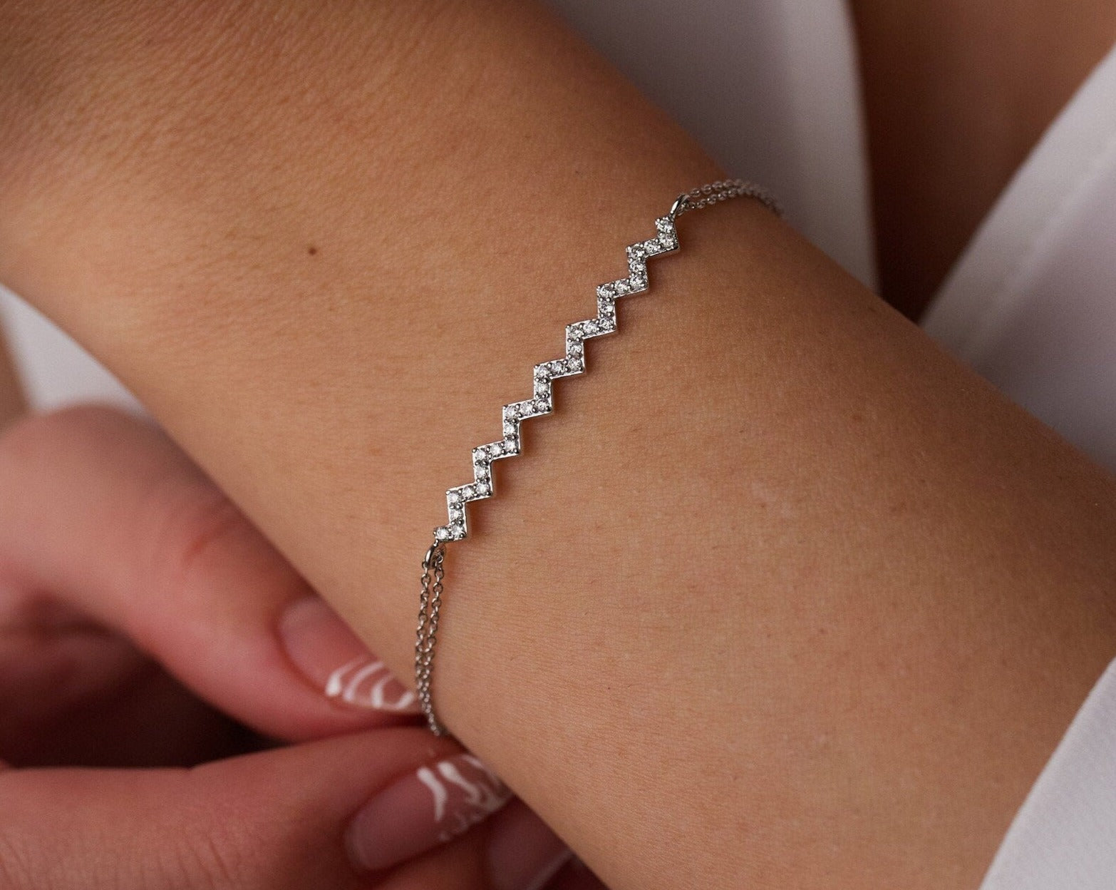 Zigzag Pattern Double Chain Bracelet