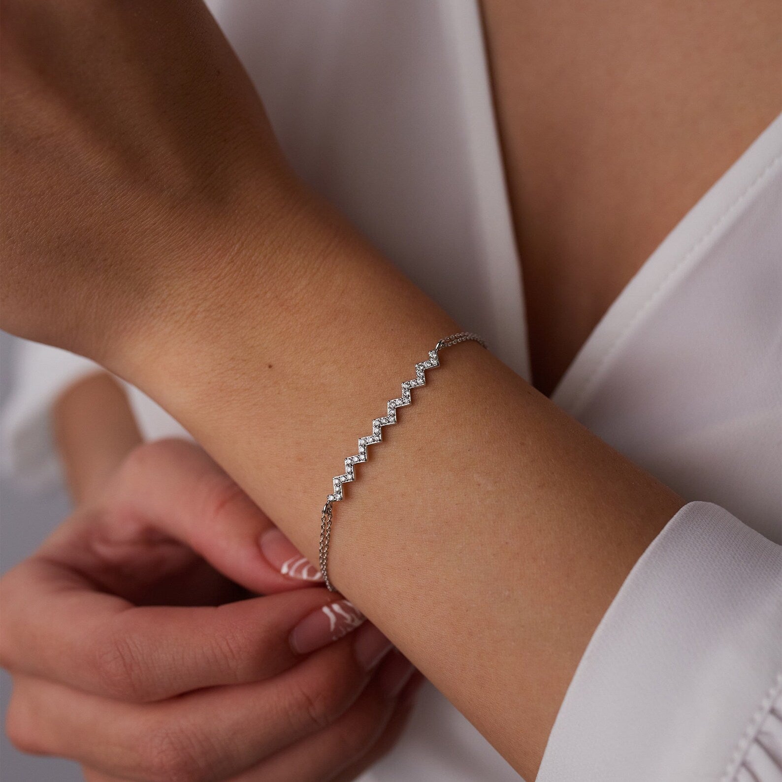 Zigzag Pattern Double Chain Bracelet