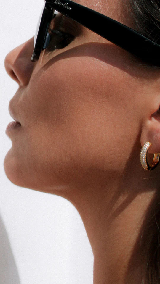 Zircon Cutie Huggie Gold Plating Earrings