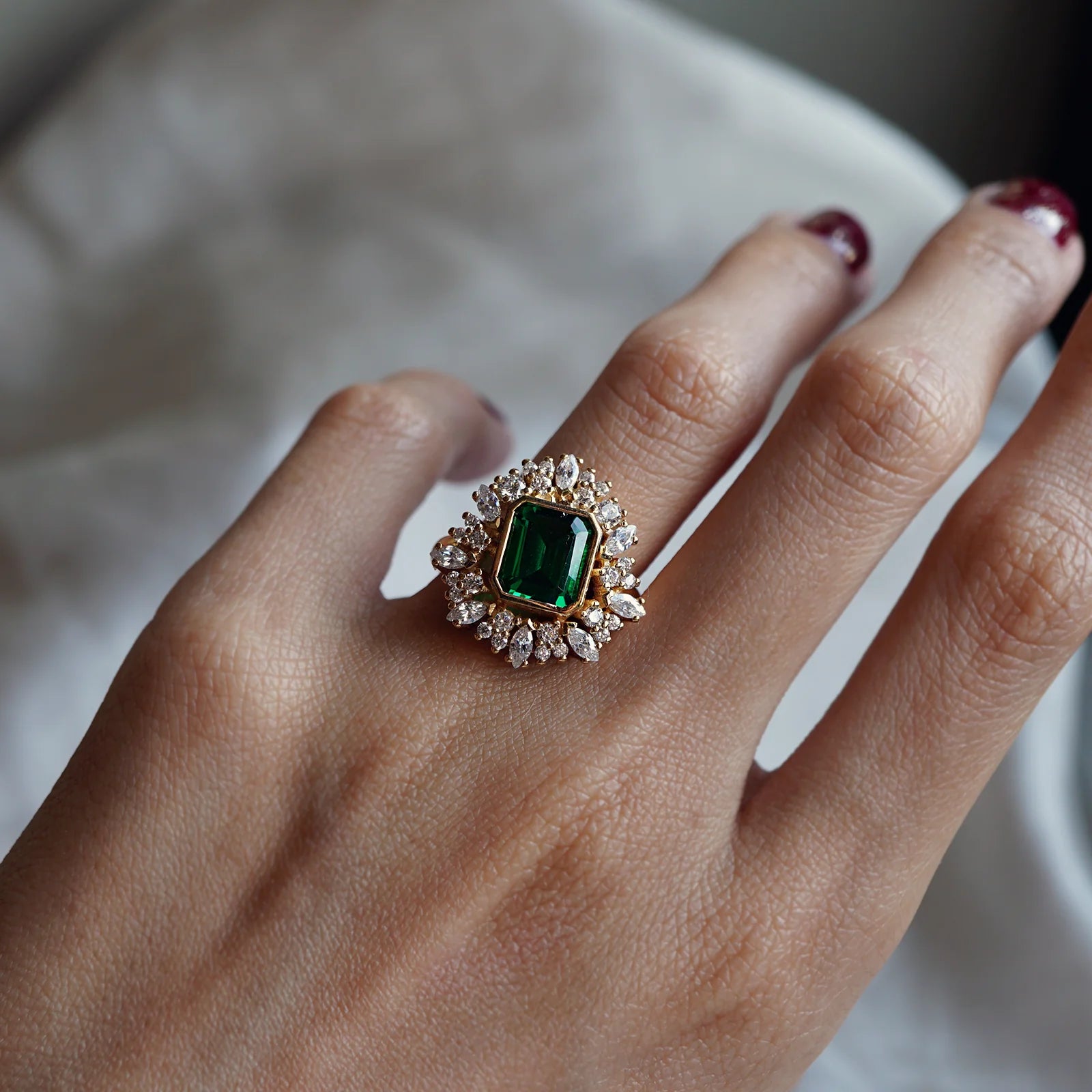 Big Emerald Stone Ring