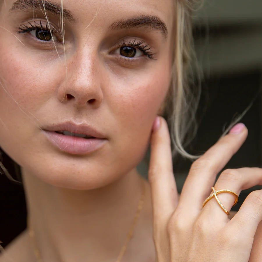 Anna Bavlova Zircon Gold Plated Ring - ARTSY SILVER