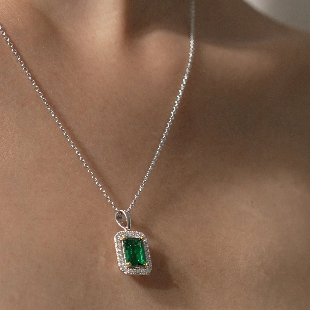 Emerald Borderset Necklace - ARTSY SILVER
