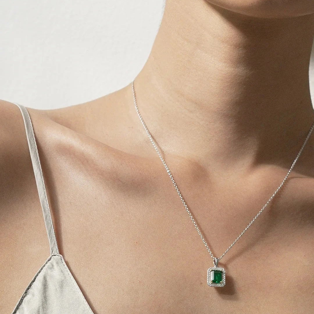 Emerald Borderset Necklace - ARTSY SILVER