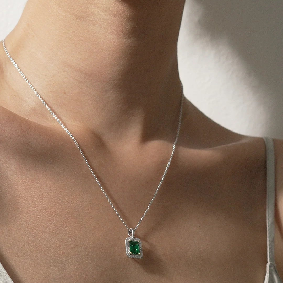 Emerald Borderset Necklace - ARTSY SILVER