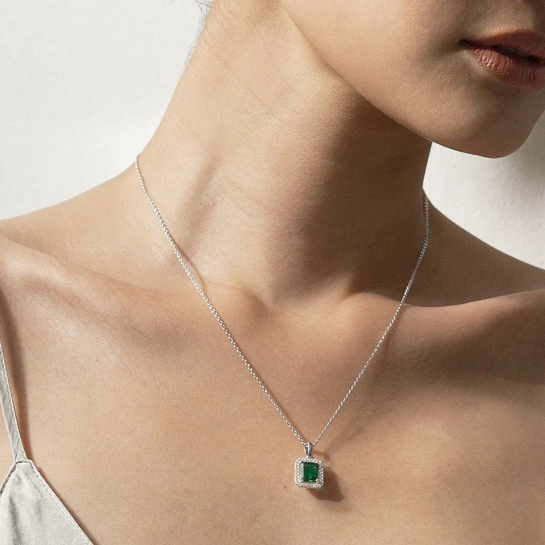 Emerald Borderset Necklace - ARTSY SILVER