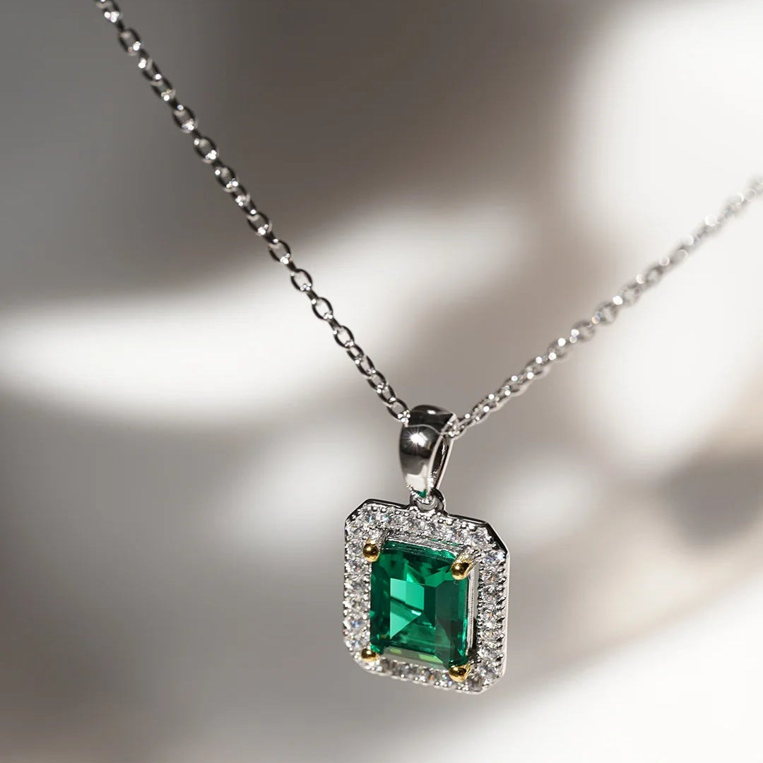 Emerald Borderset Necklace - ARTSY SILVER