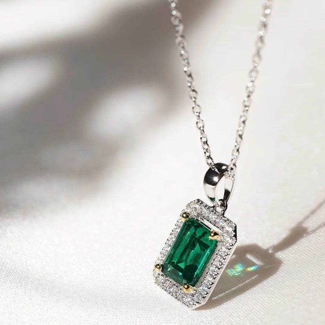 Emerald Borderset Necklace - ARTSY SILVER