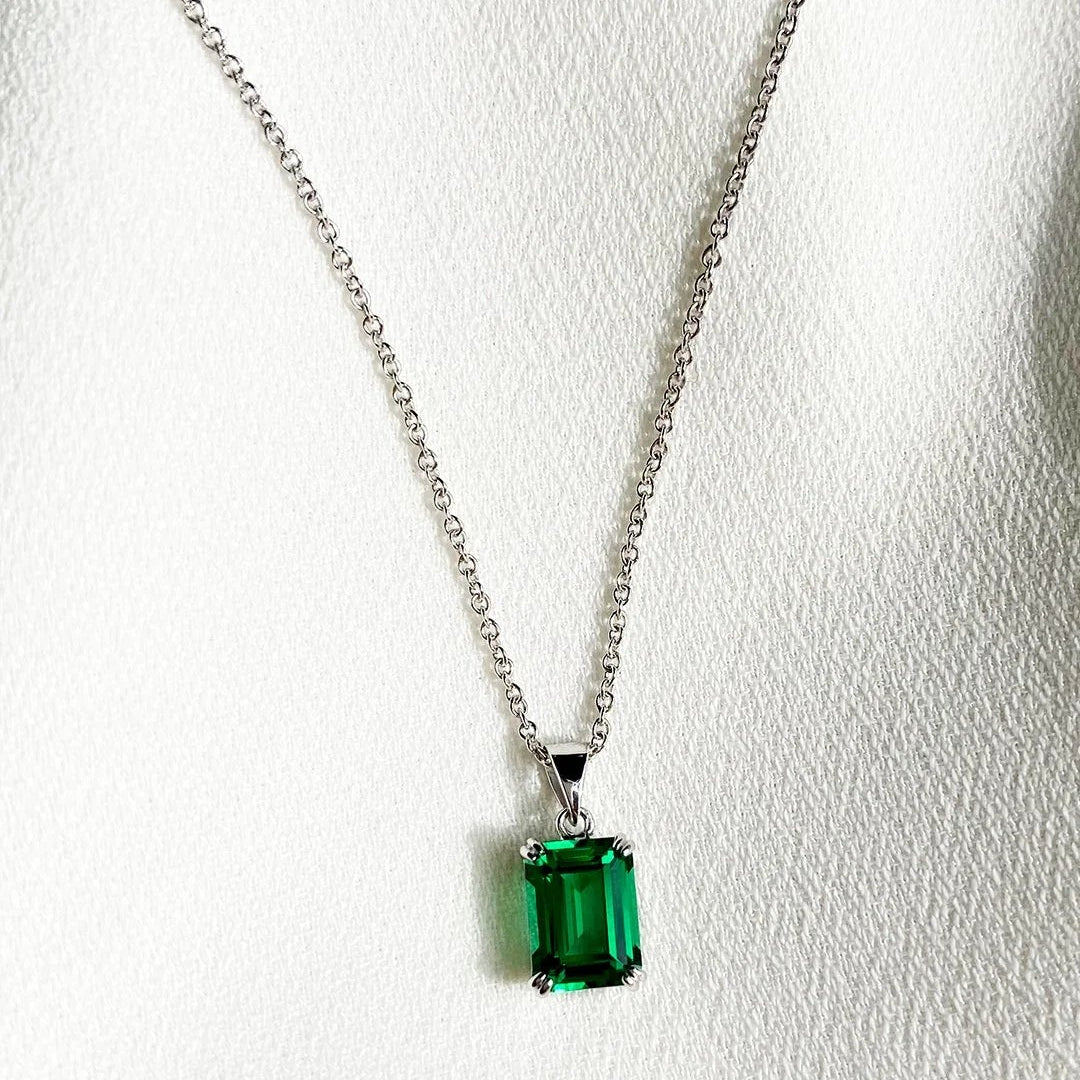 Green Glow Emerald Necklace - ARTSY SILVER