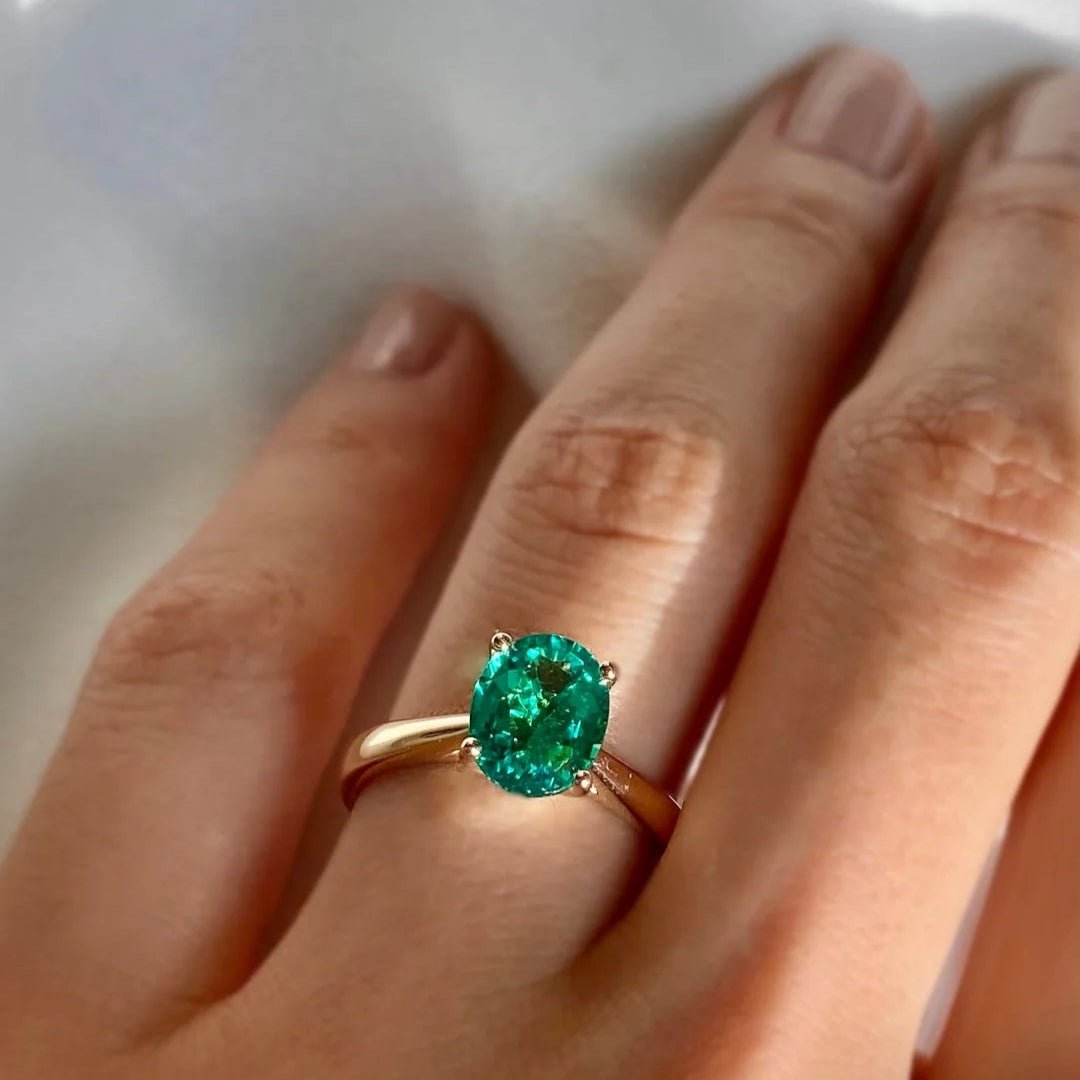 Emerald Stardust Ring - ARTSY SILVER