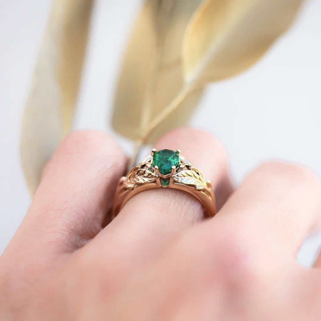Emerald Stone Pear Cut Ring - ARTSY SILVER