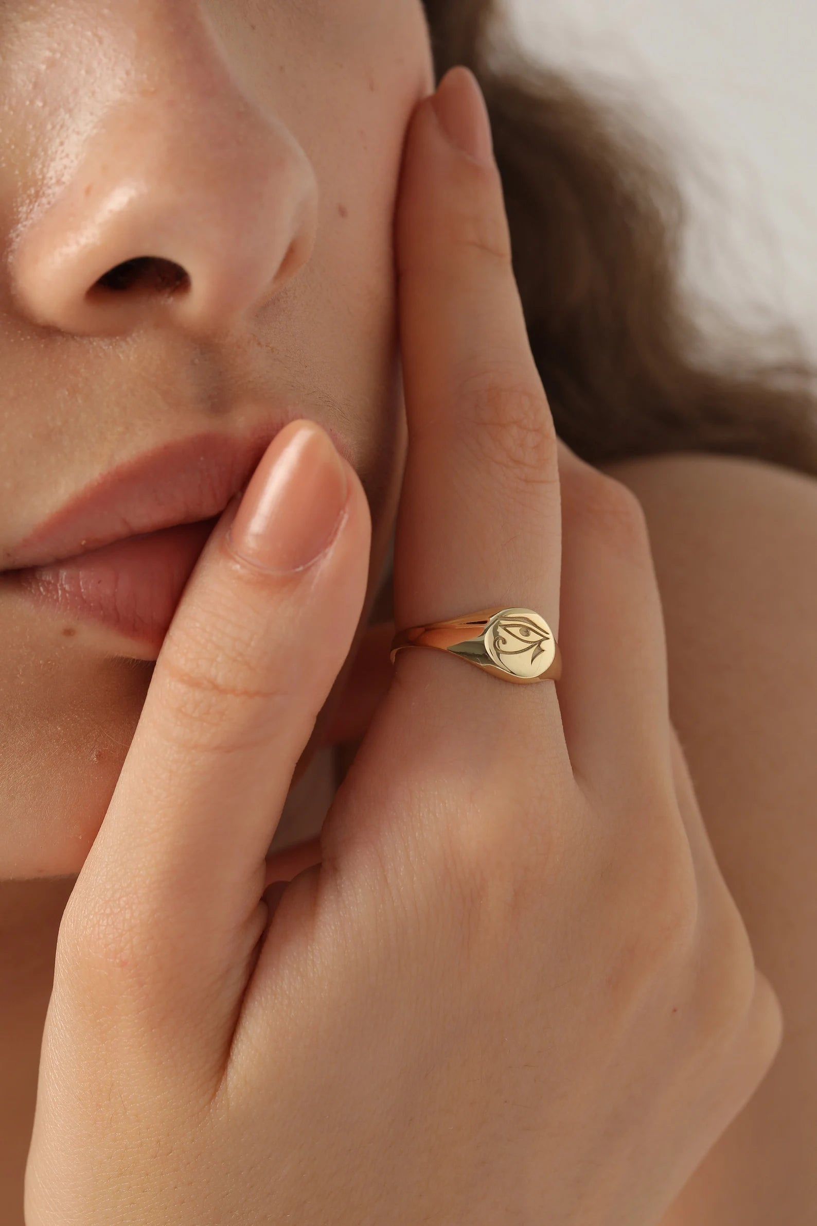 Eye Of Horus Signet Ring - ARTSY SILVER