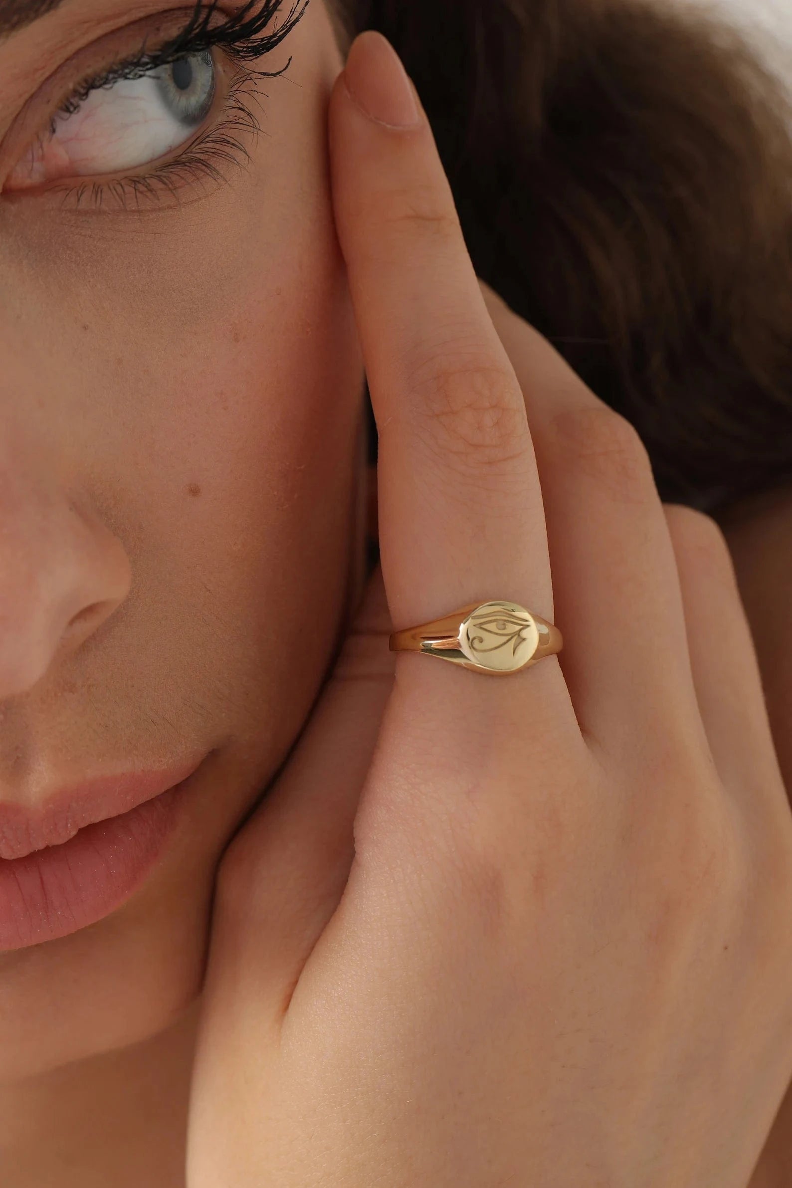 Eye Of Horus Signet Ring - ARTSY SILVER