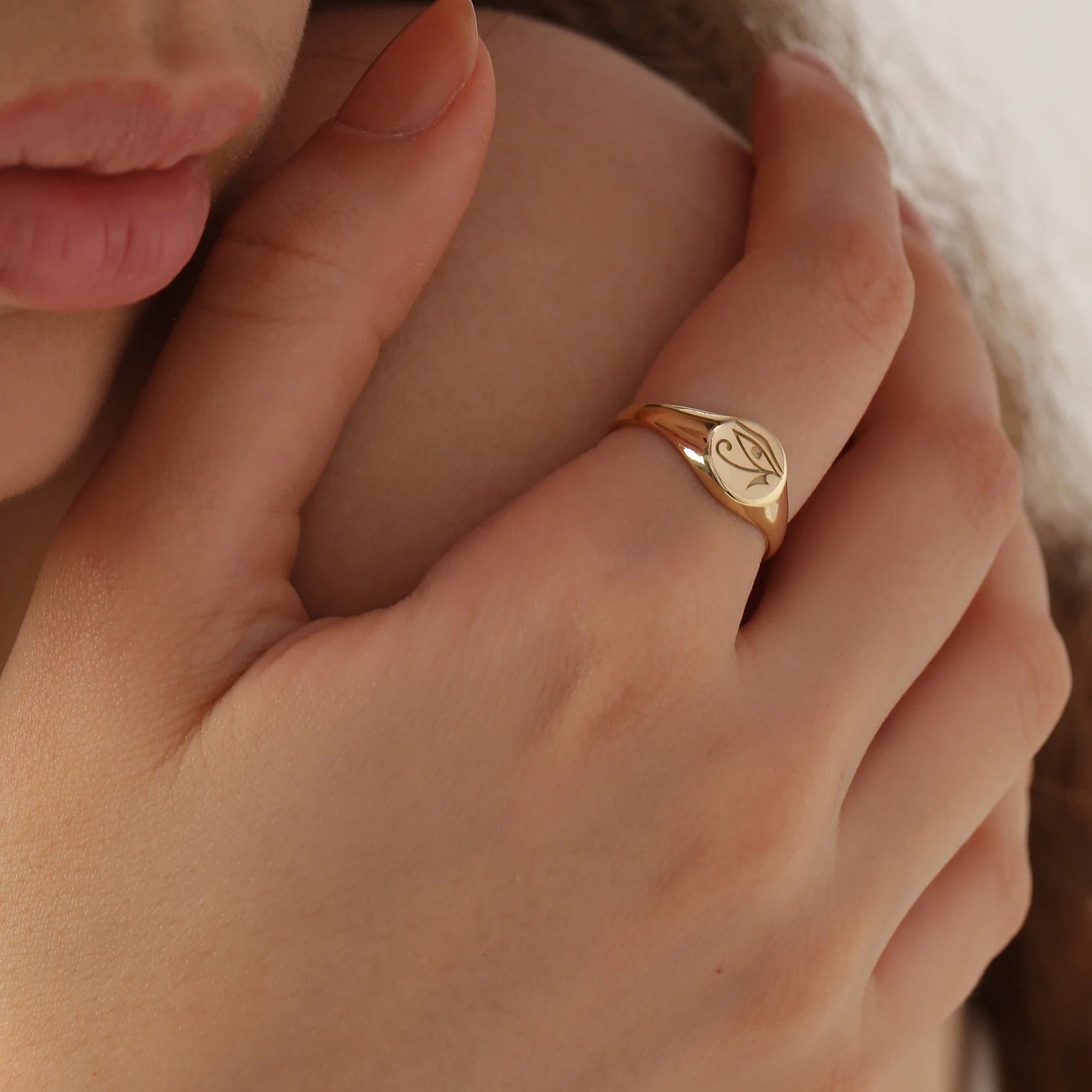 Eye Of Horus Signet Ring - ARTSY SILVER