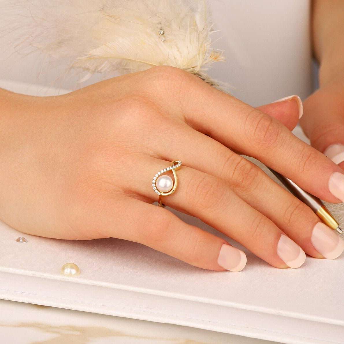 Infinity Pearl Ring - ARTSY SILVER