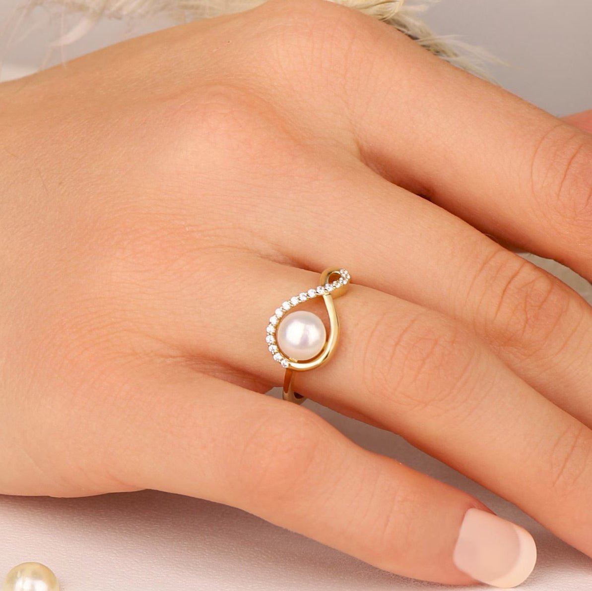 Infinity Pearl Ring - ARTSY SILVER