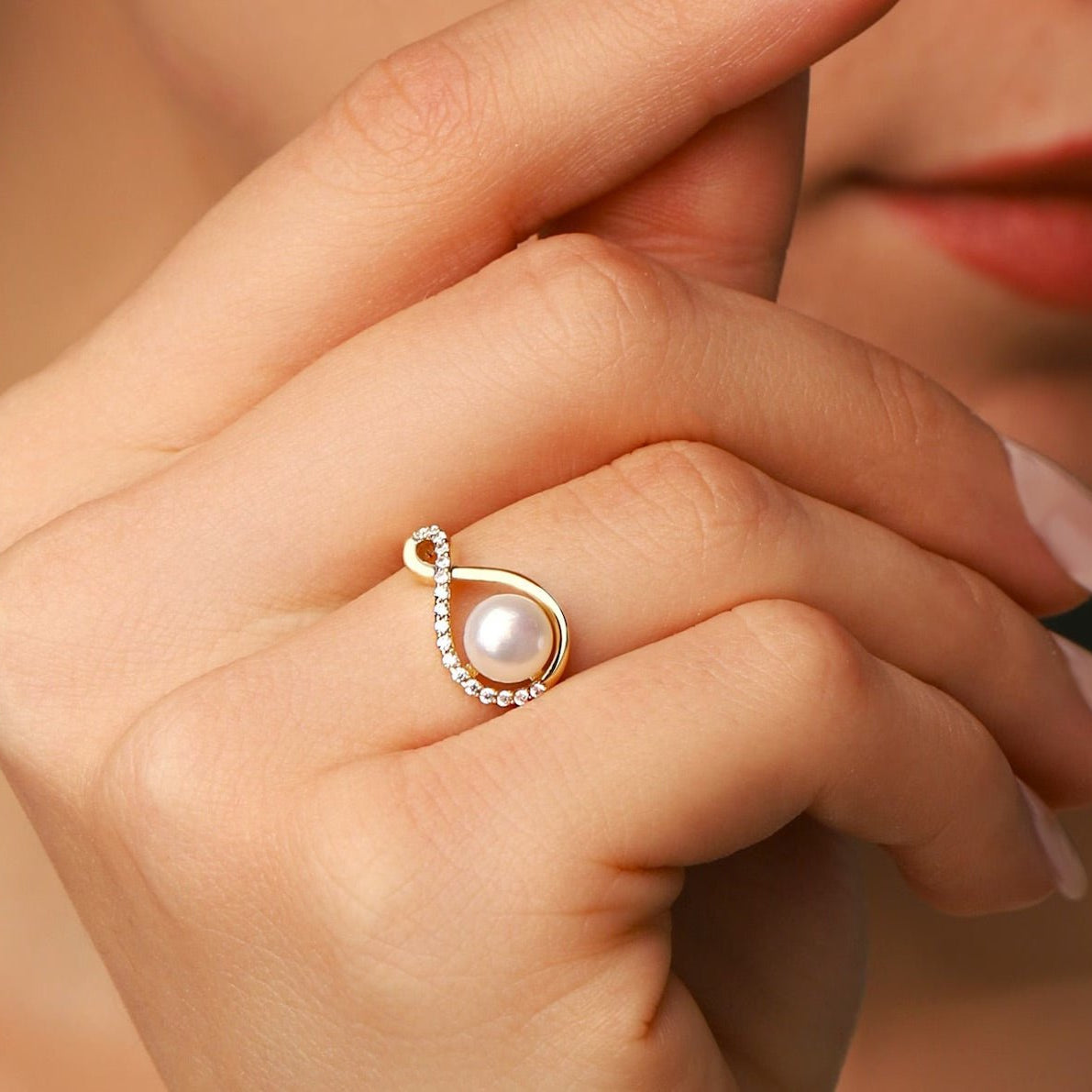 Infinity Pearl Ring - ARTSY SILVER