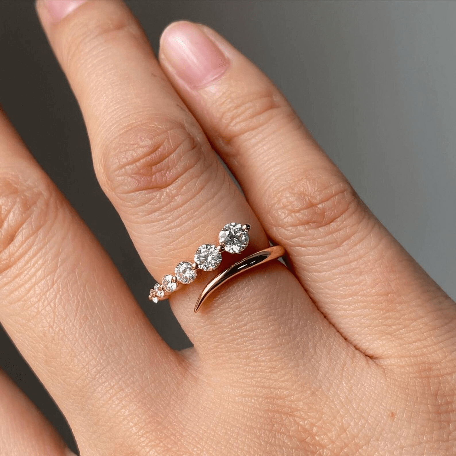 It Girl Zircon Stones Ring - Main Image