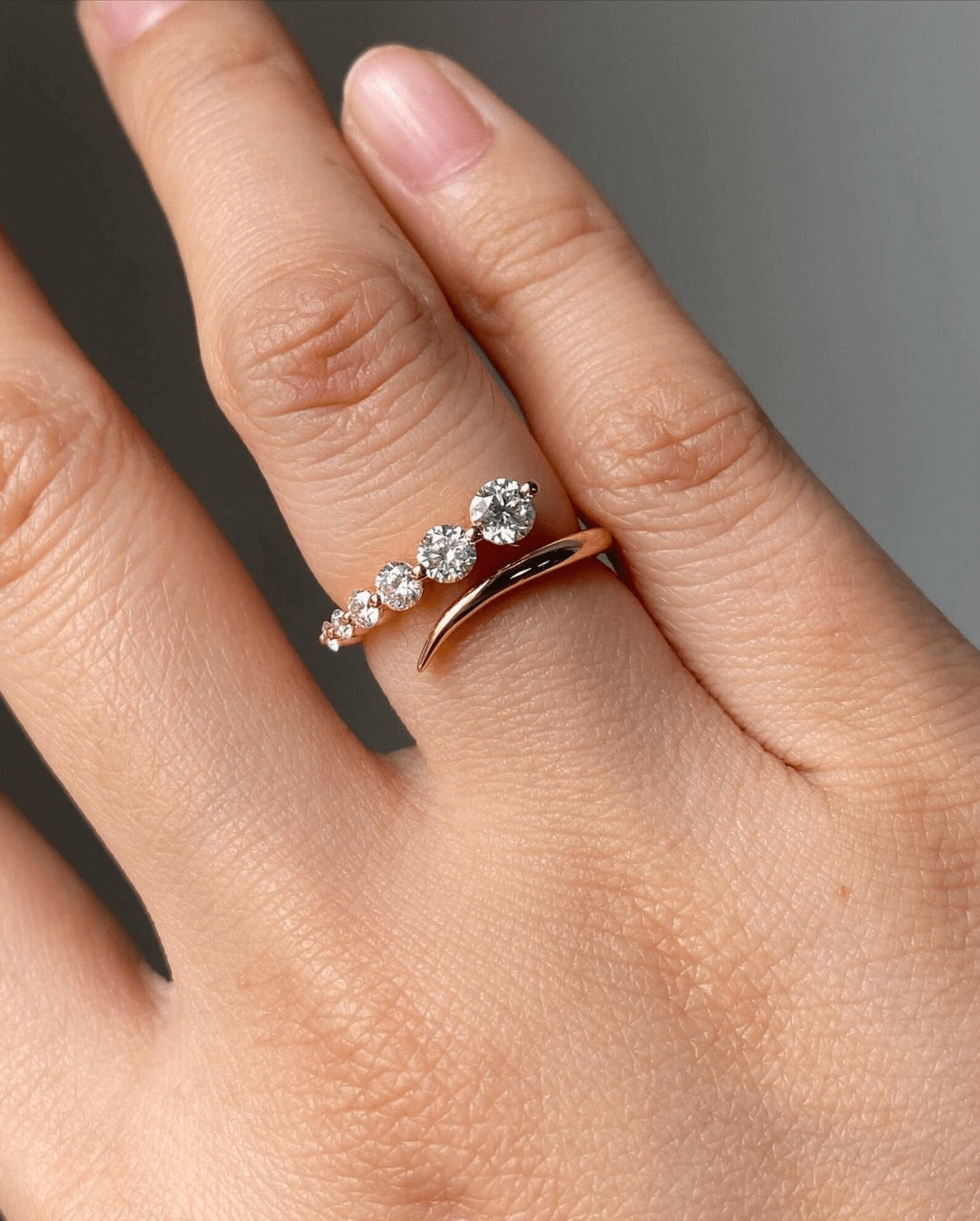 It Girl Zircon Stones Ring - ARTSY SILVER