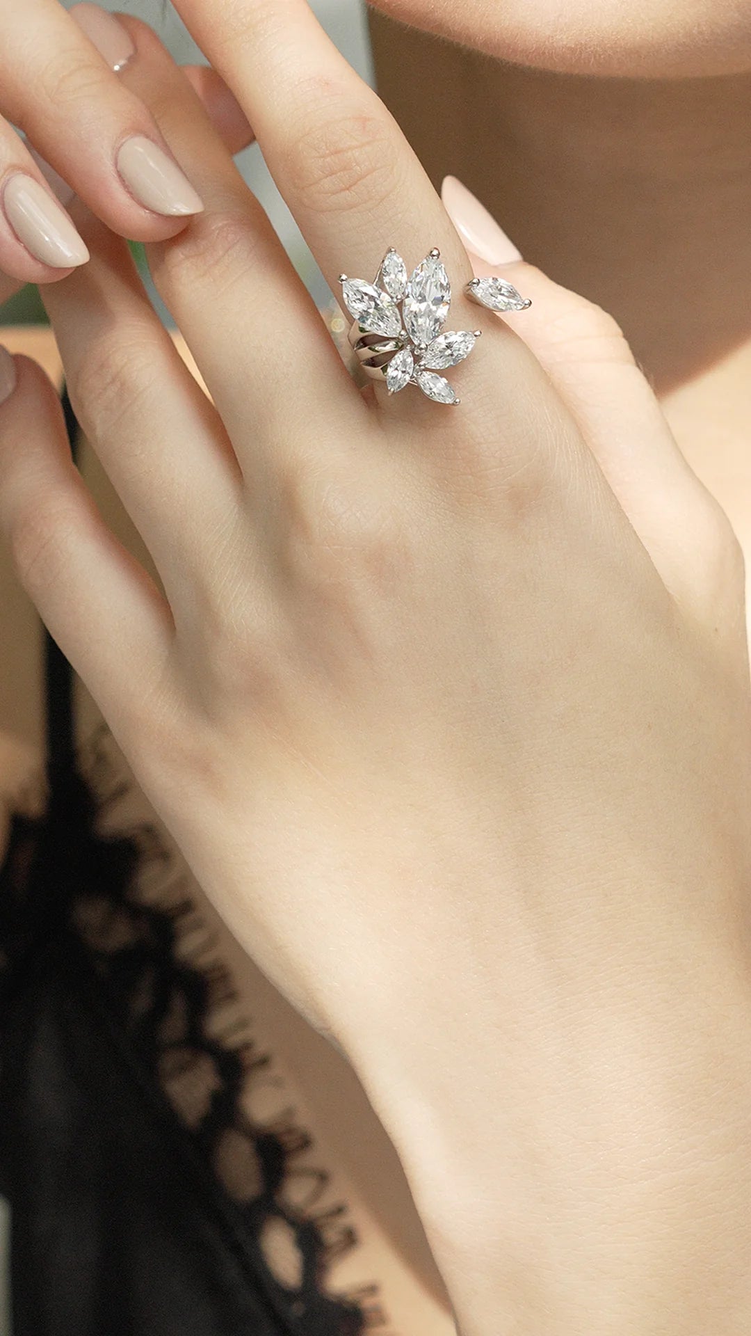 La Bella Silver Zircon Ring - ARTSY SILVER