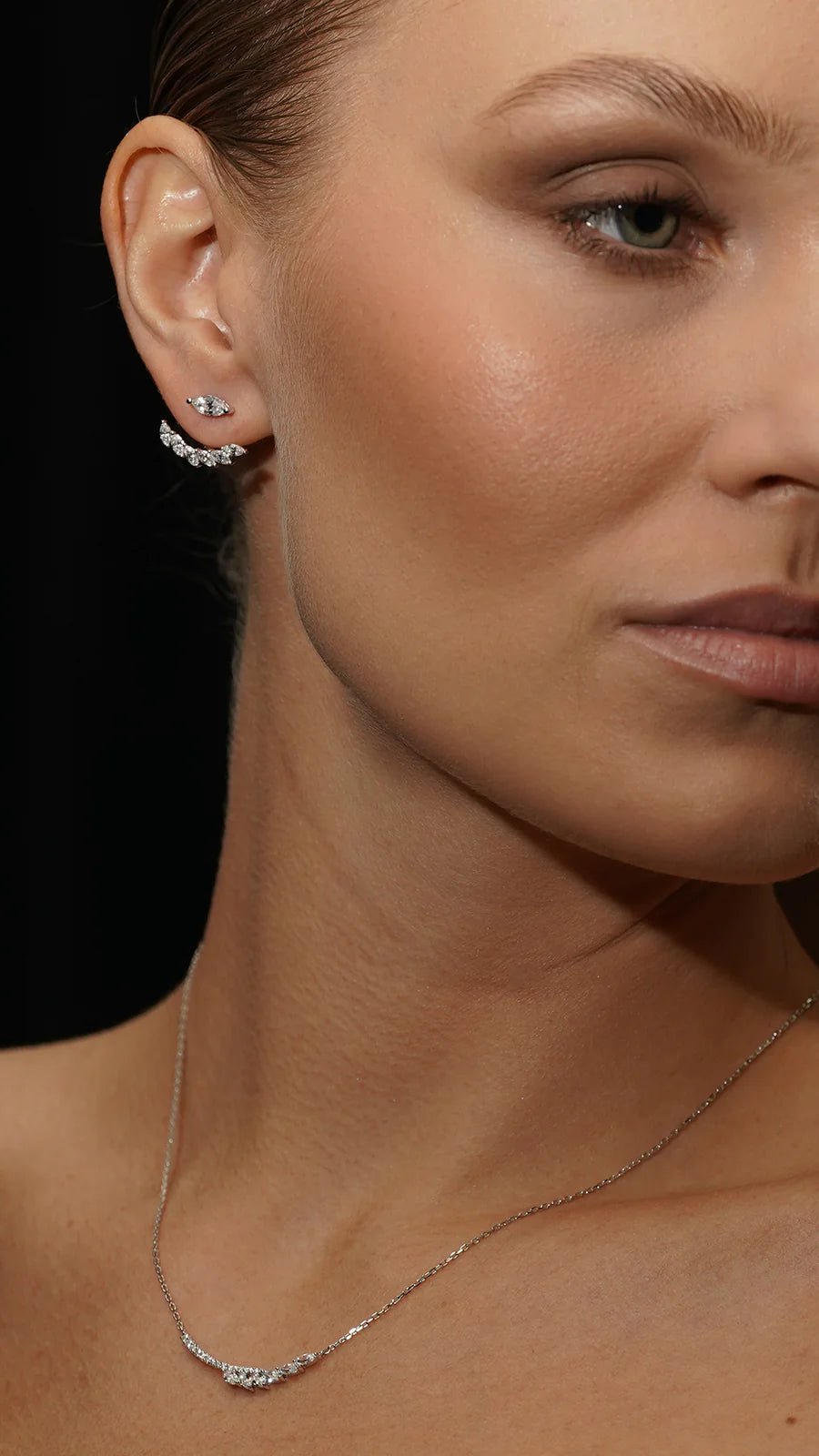 Leaf Zircon Silver Necklace - ARTSY SILVER