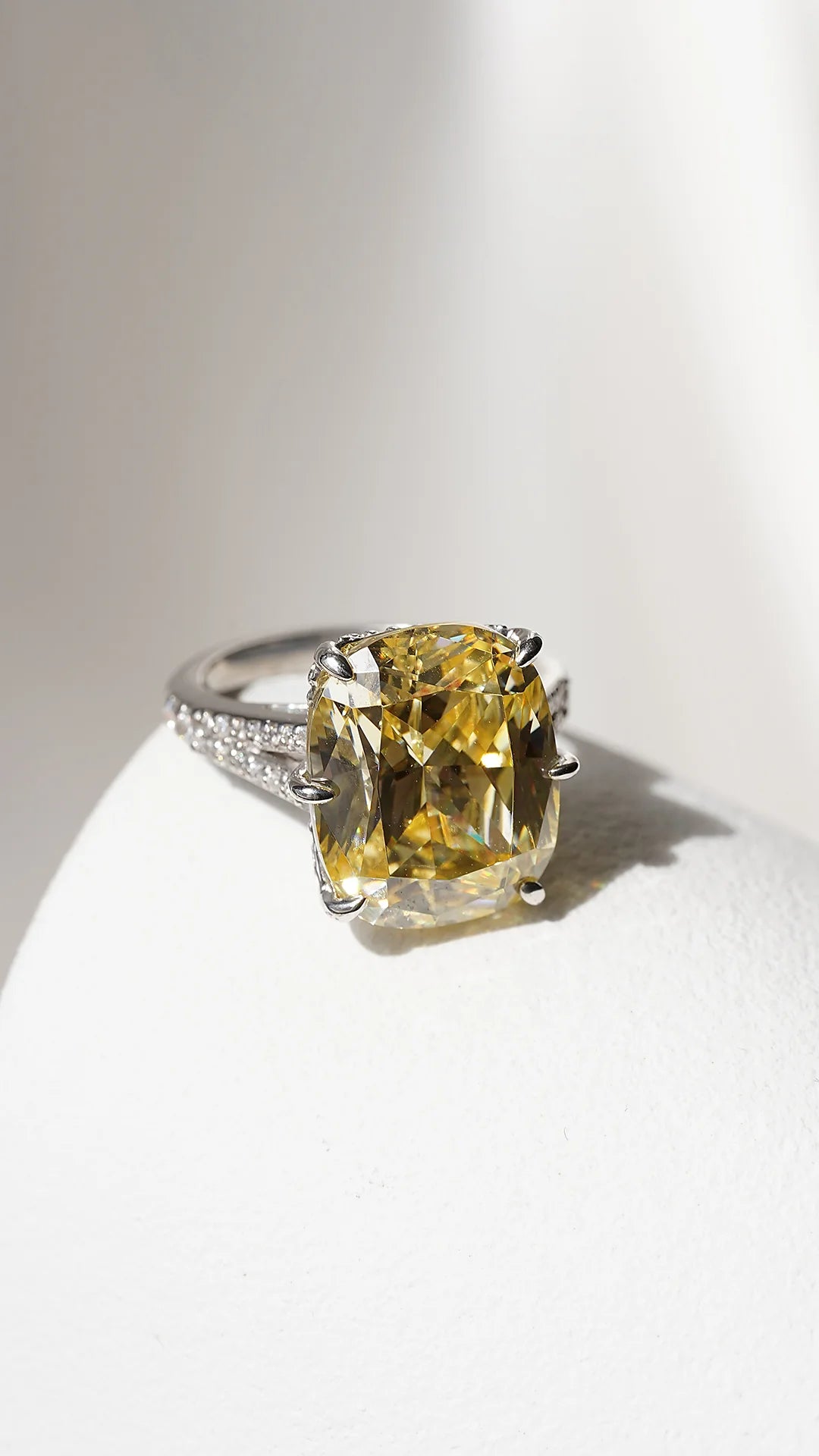 Lemonade Yellow Zircon Ring - ARTSY SILVER