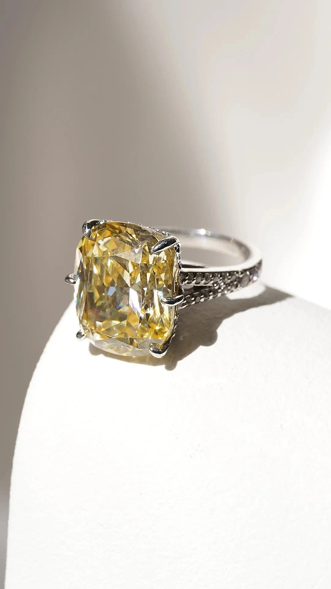 Lemonade Yellow Zircon Ring - ARTSY SILVER