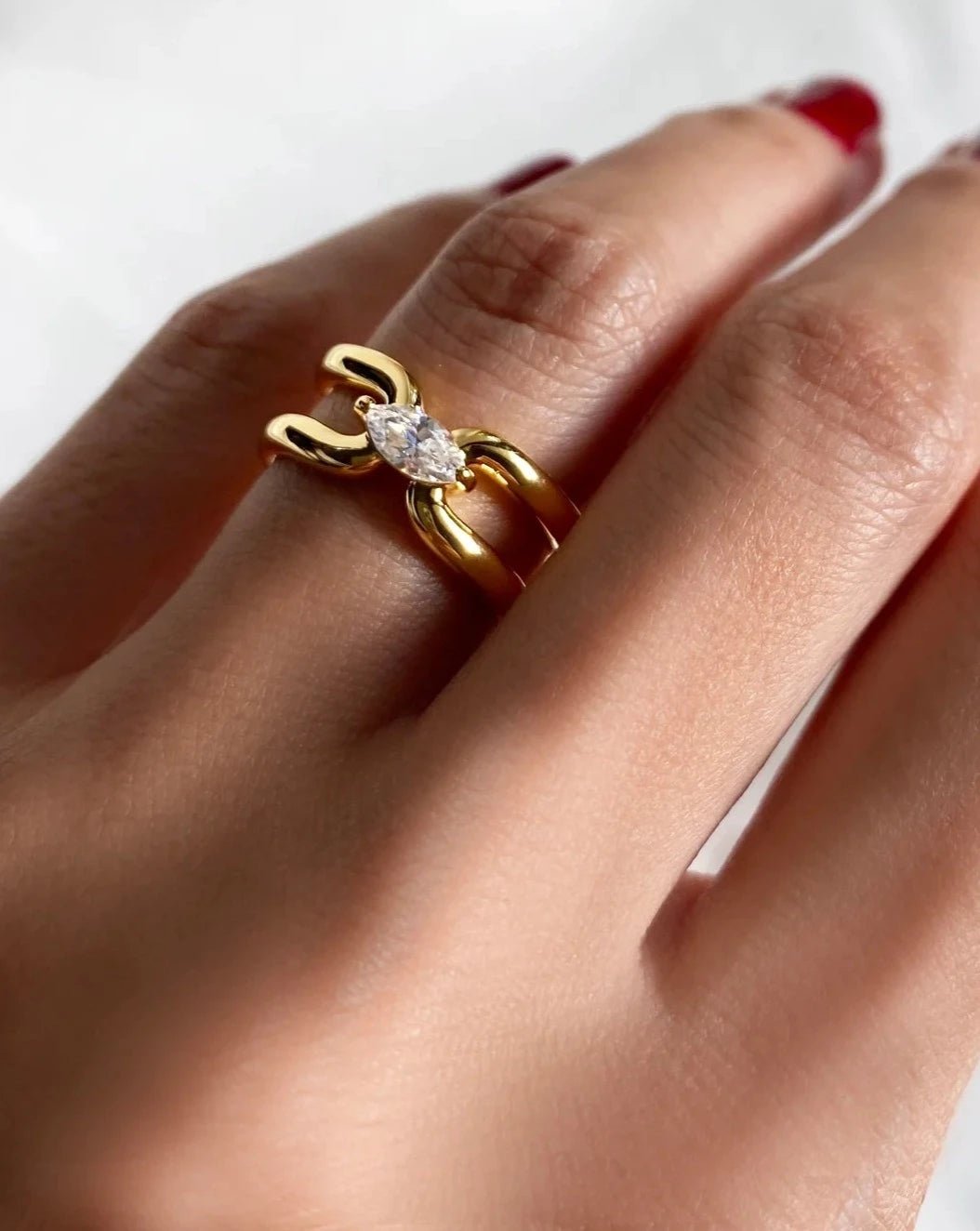 Your Timeless Zircon Gem Ring Gold Plating - ARTSY SILVER