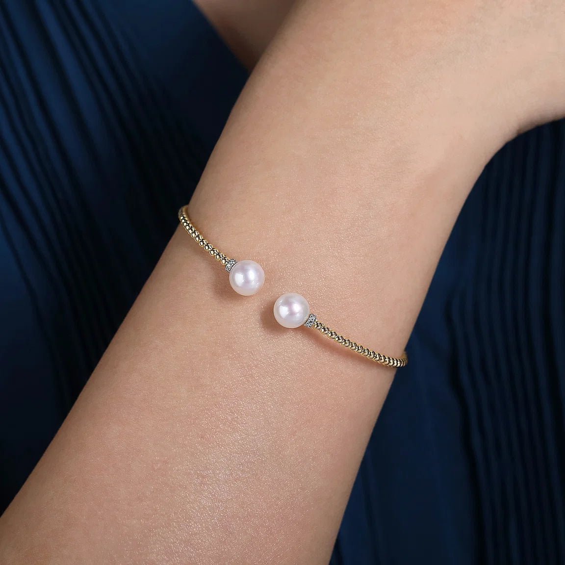 Pearl Pop Open Bangle - ARTSY SILVER