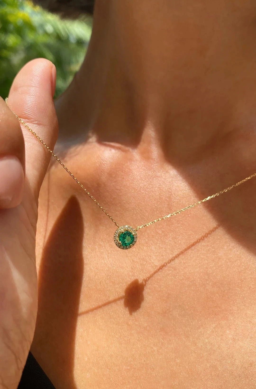 Royal Vibes Emerald Necklace - ARTSY SILVER