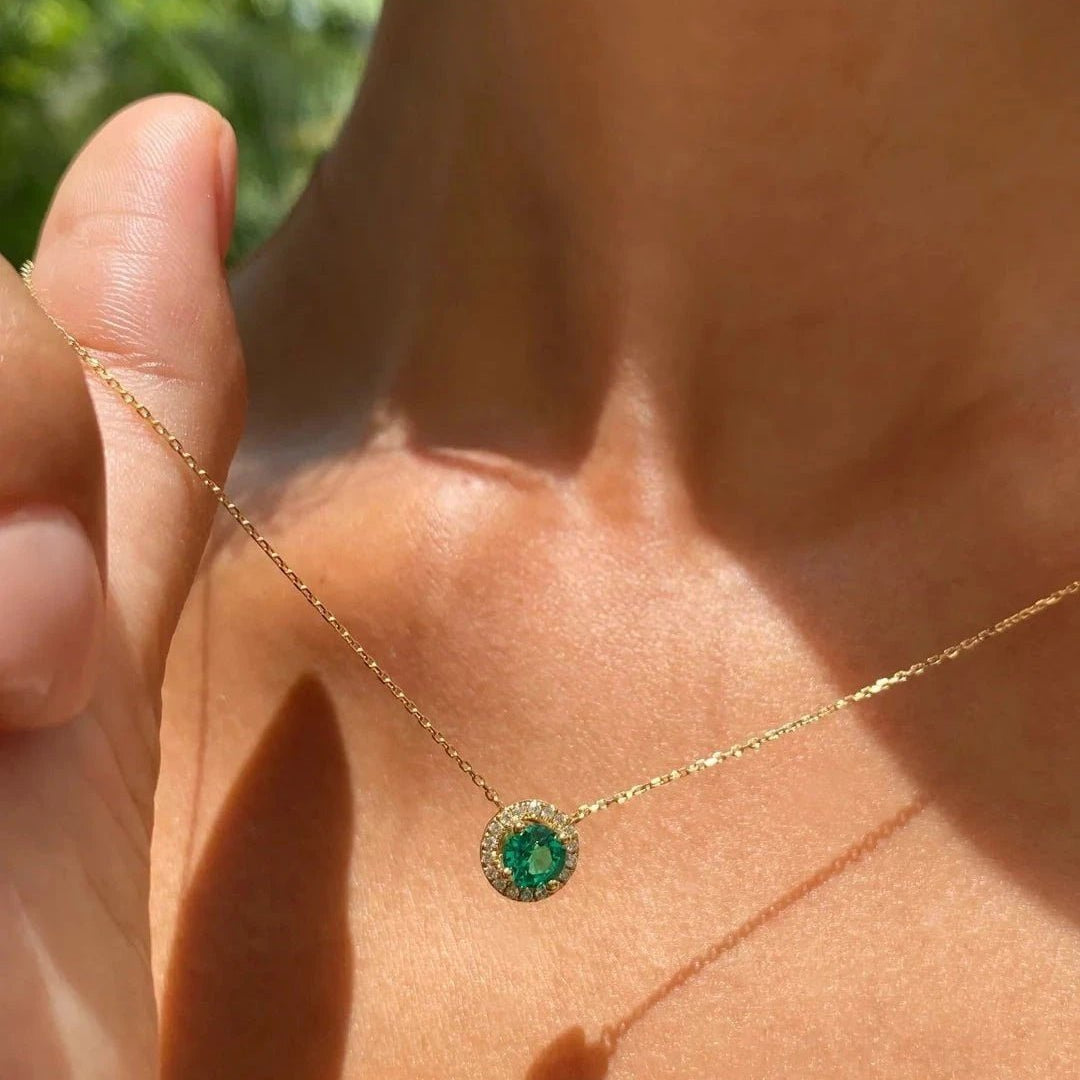 Royal Vibes Emerald Necklace - ARTSY SILVER