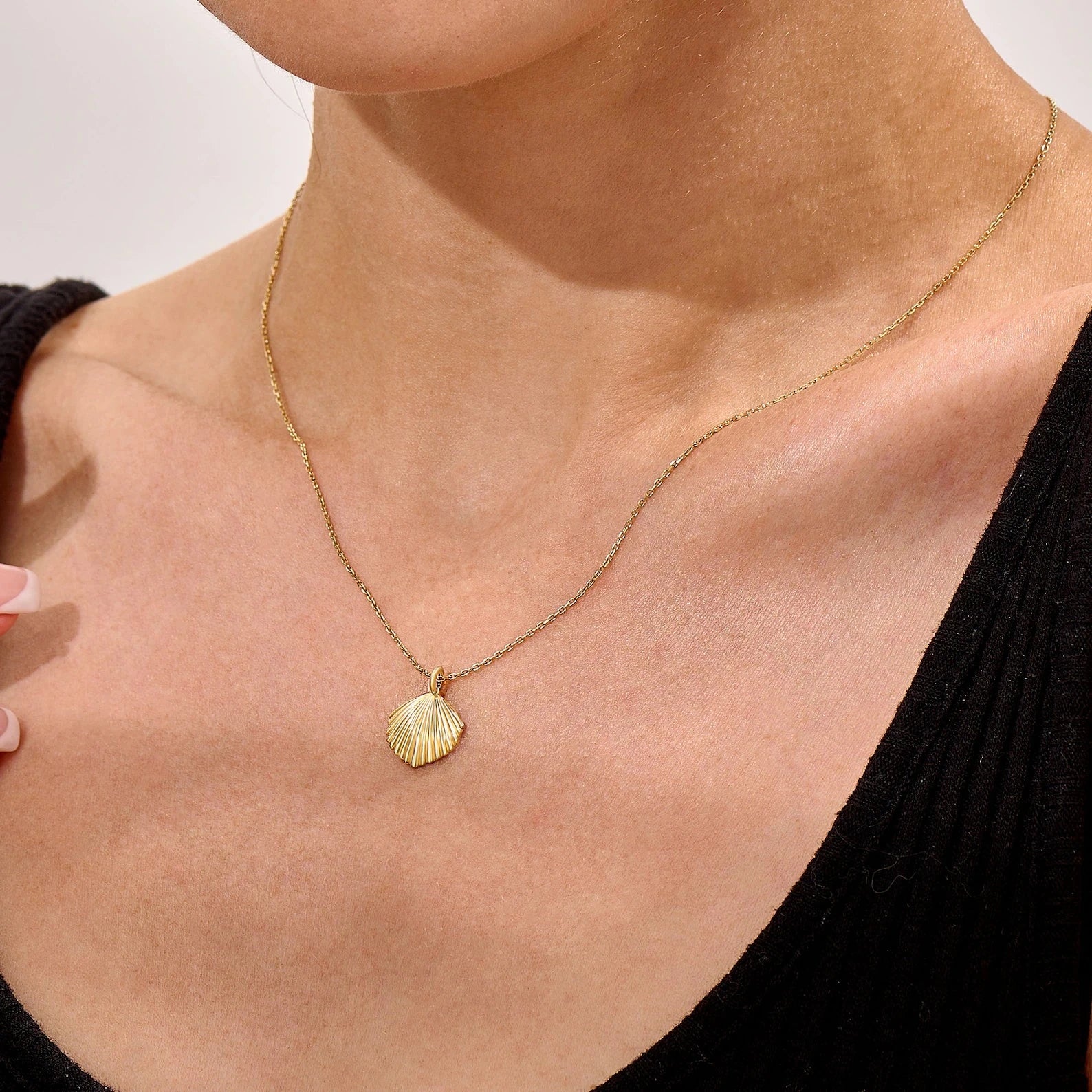 Saint Lucia Shell Necklace - ARTSY SILVER