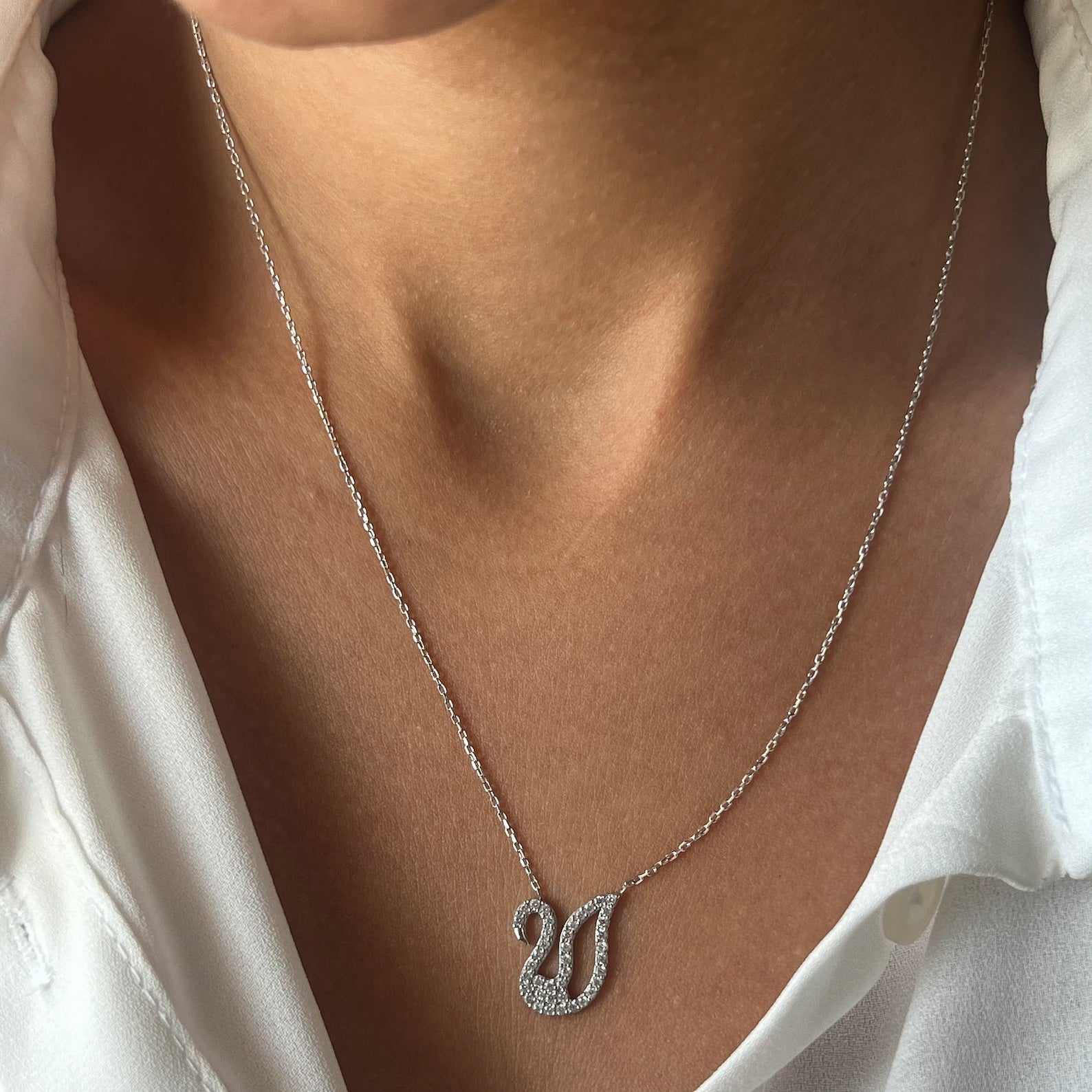 Swan Silver Necklace - ARTSY SILVER