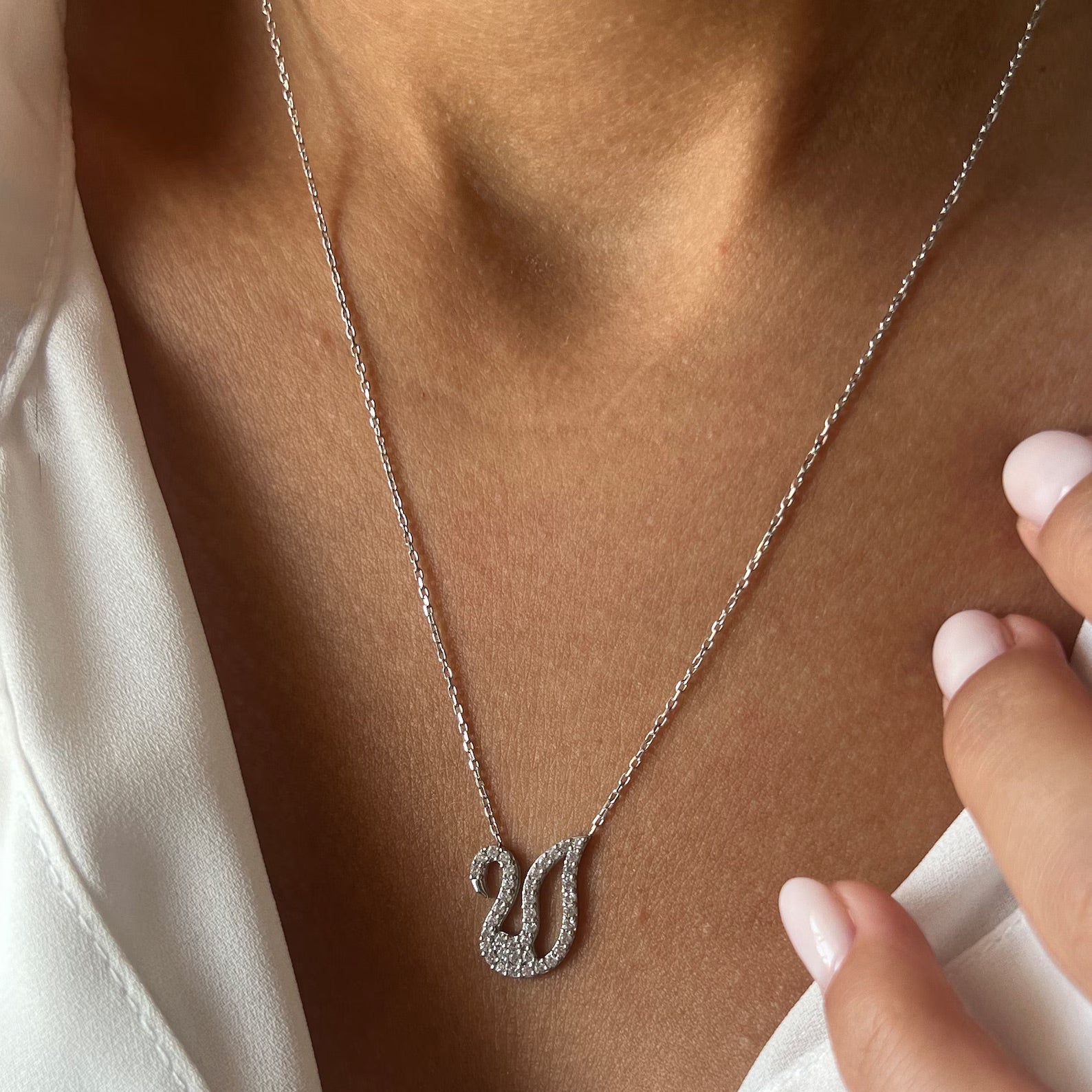 Swan Silver Necklace - ARTSY SILVER