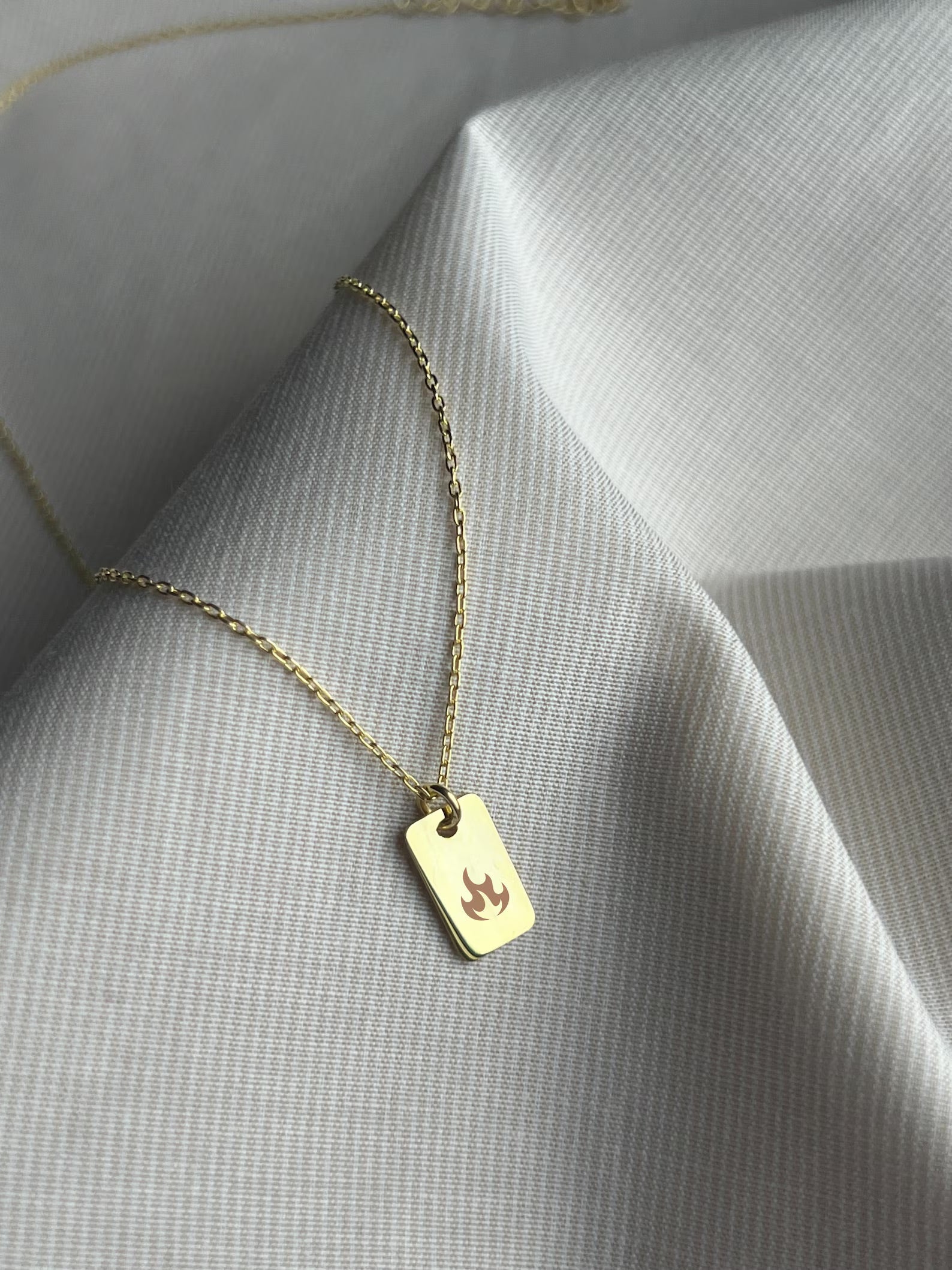 Too Hot To Handle Necklace - ARTSY SILVER