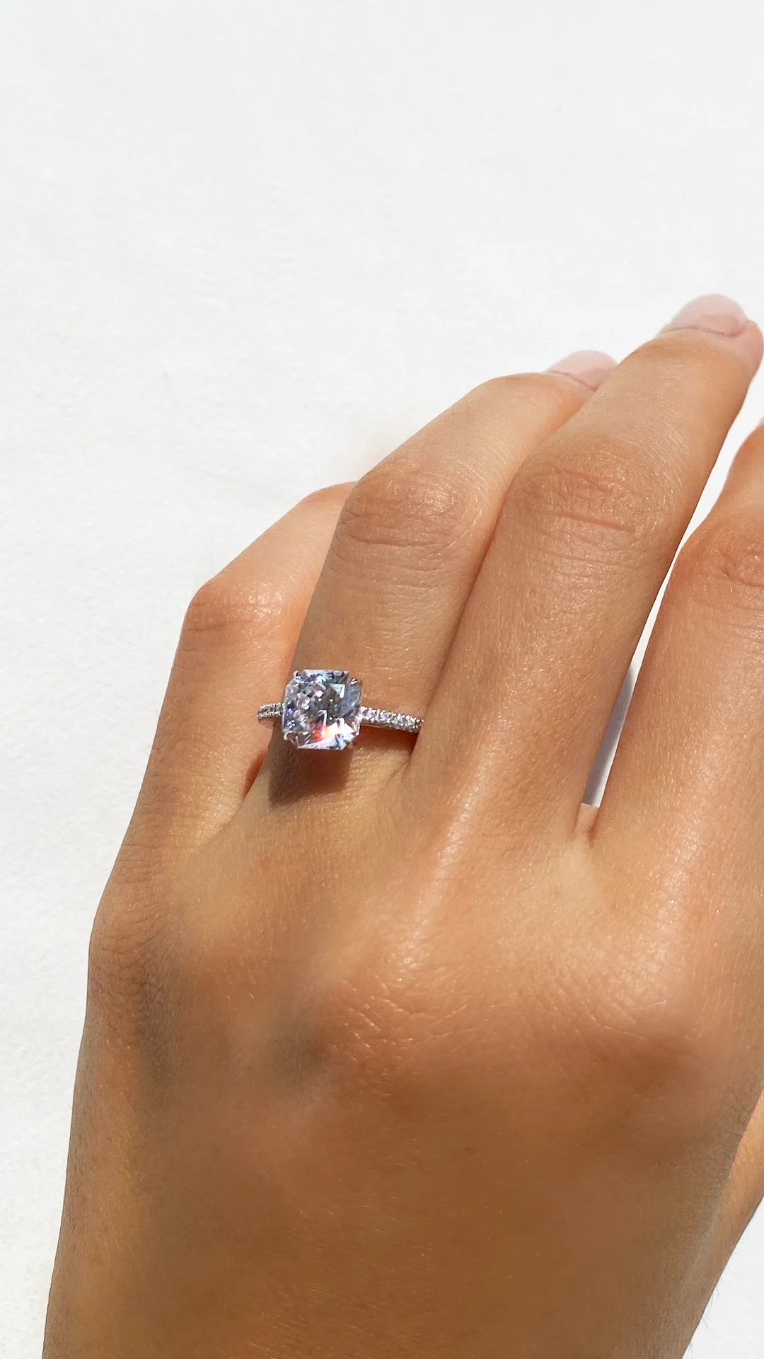 Vanilla Flanders Microset Ring - ARTSY SILVER