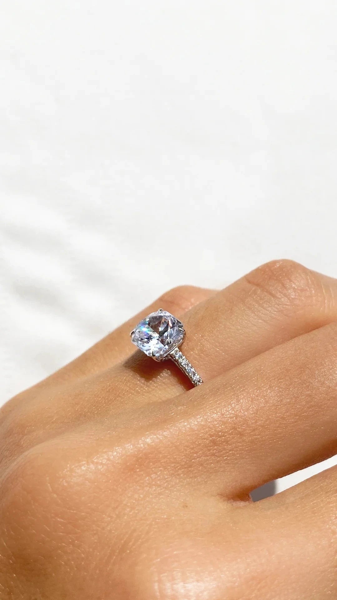 Vanilla Flanders Microset Ring - ARTSY SILVER