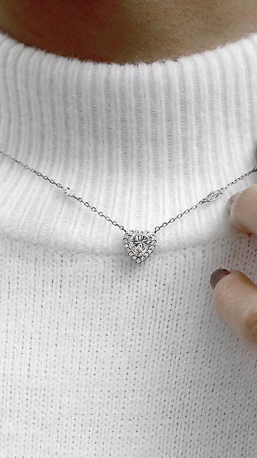 Sweetheart Zircon Silver Necklace - ARTSY SILVER