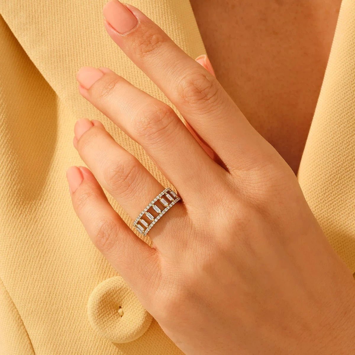 Zircon Cage Ring - ARTSY SILVER