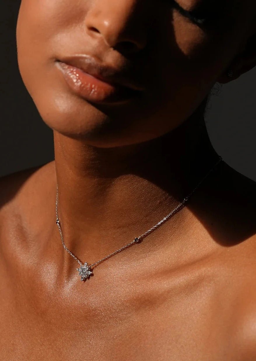Silver Lilly Flower Necklace - ARTSY SILVER