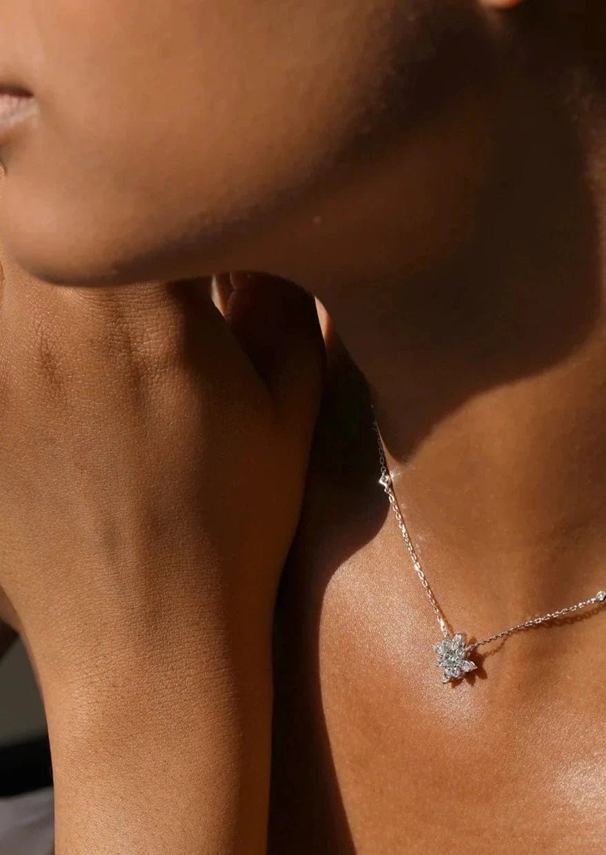 Silver Lilly Flower Necklace - ARTSY SILVER
