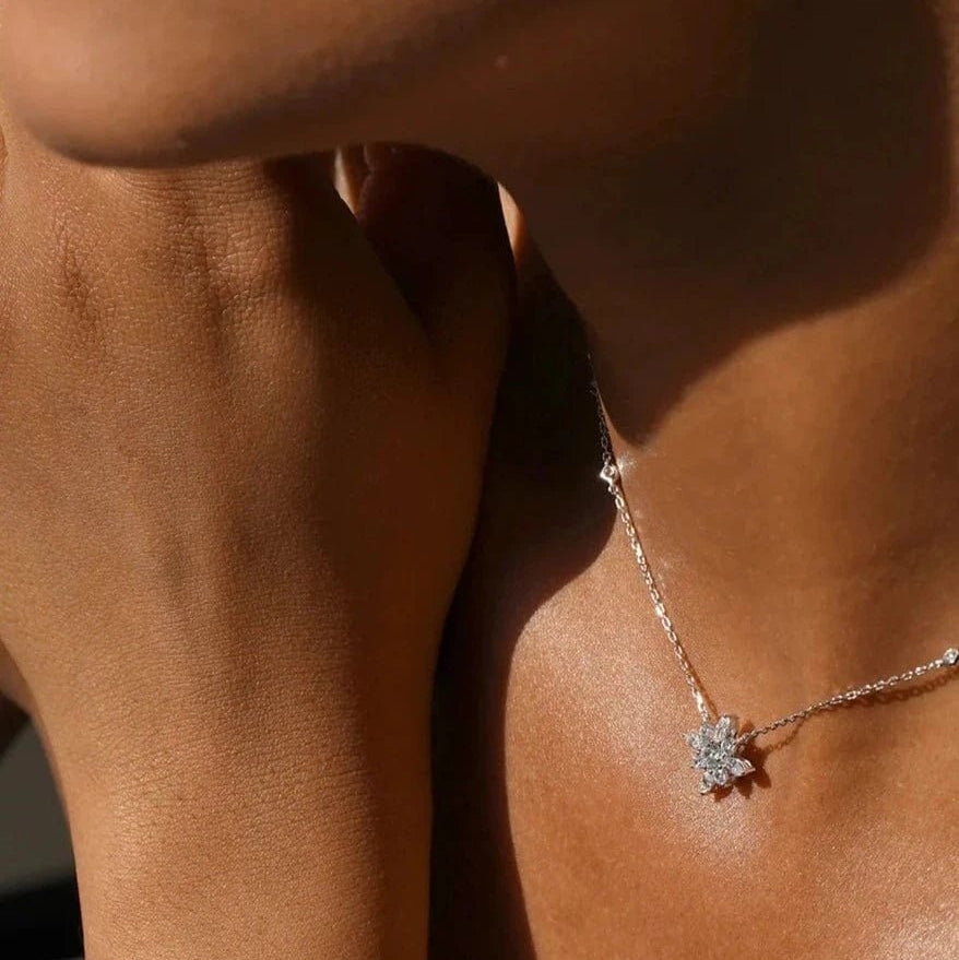 Silver Lilly Flower Necklace - ARTSY SILVER