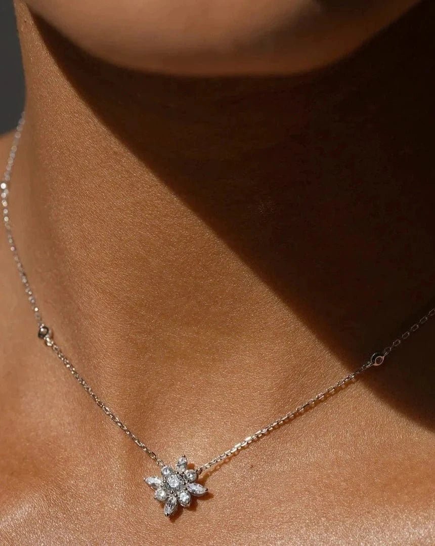 Silver Lilly Flower Necklace - ARTSY SILVER
