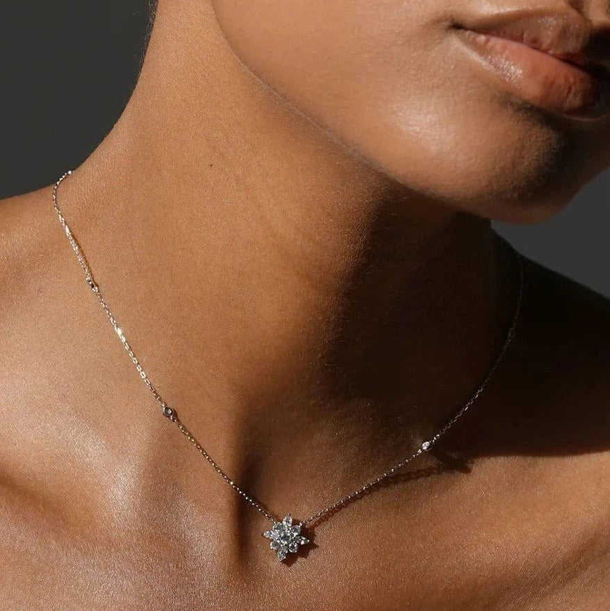 Silver Lilly Flower Necklace - ARTSY SILVER