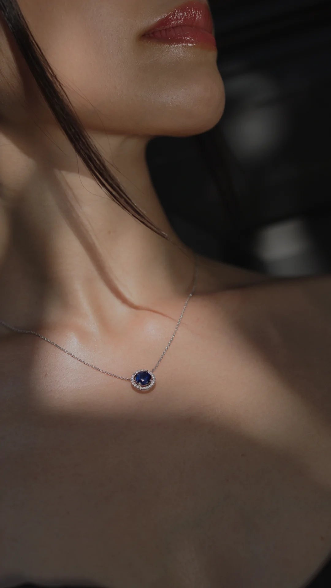 Blue Sapphire Stone Round Necklace