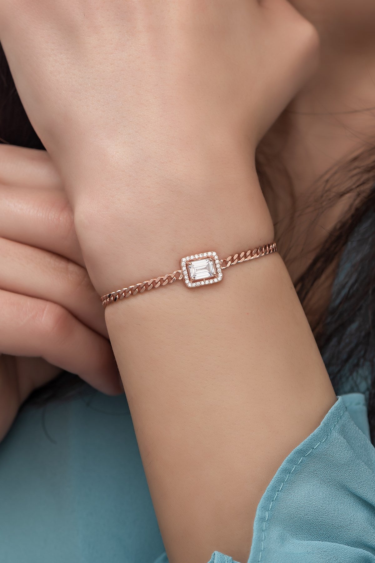 Gourmet Chain White Solitaire Bracelet