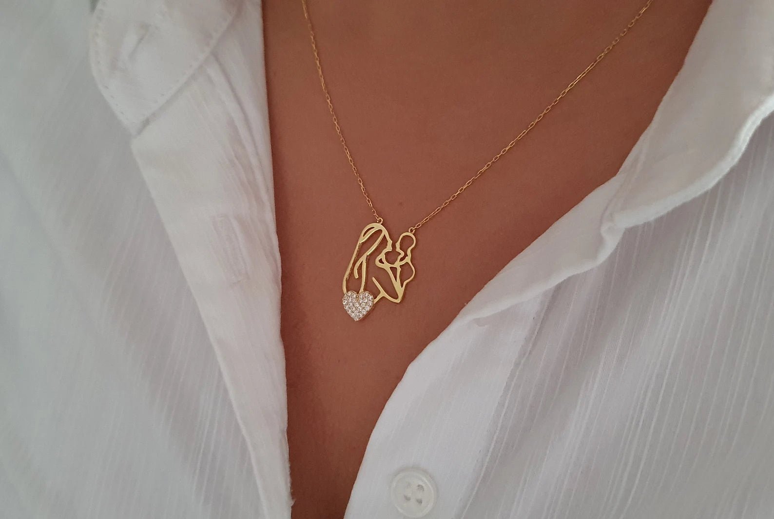 Mother baby online necklace pendant