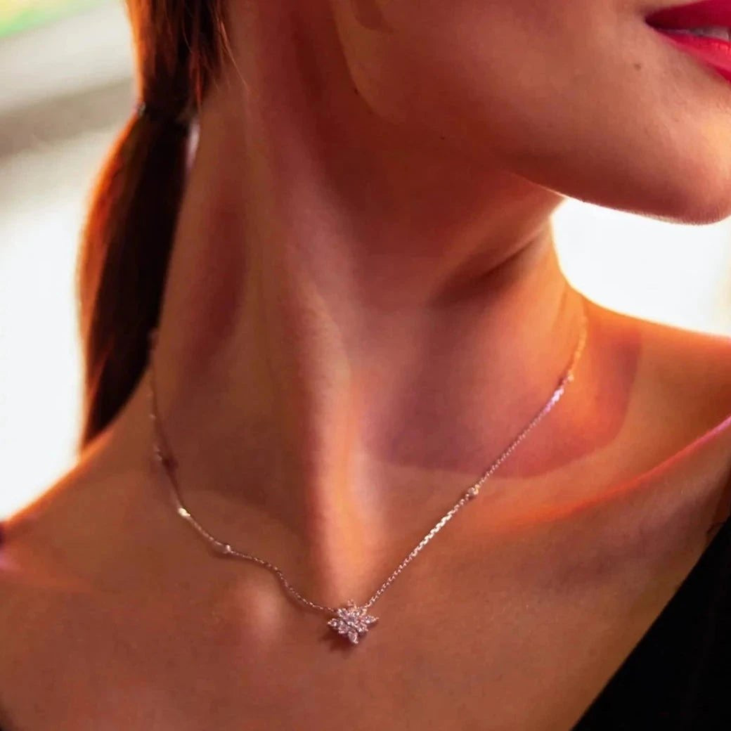 Silver Lilly Flower Necklace - ARTSY SILVER