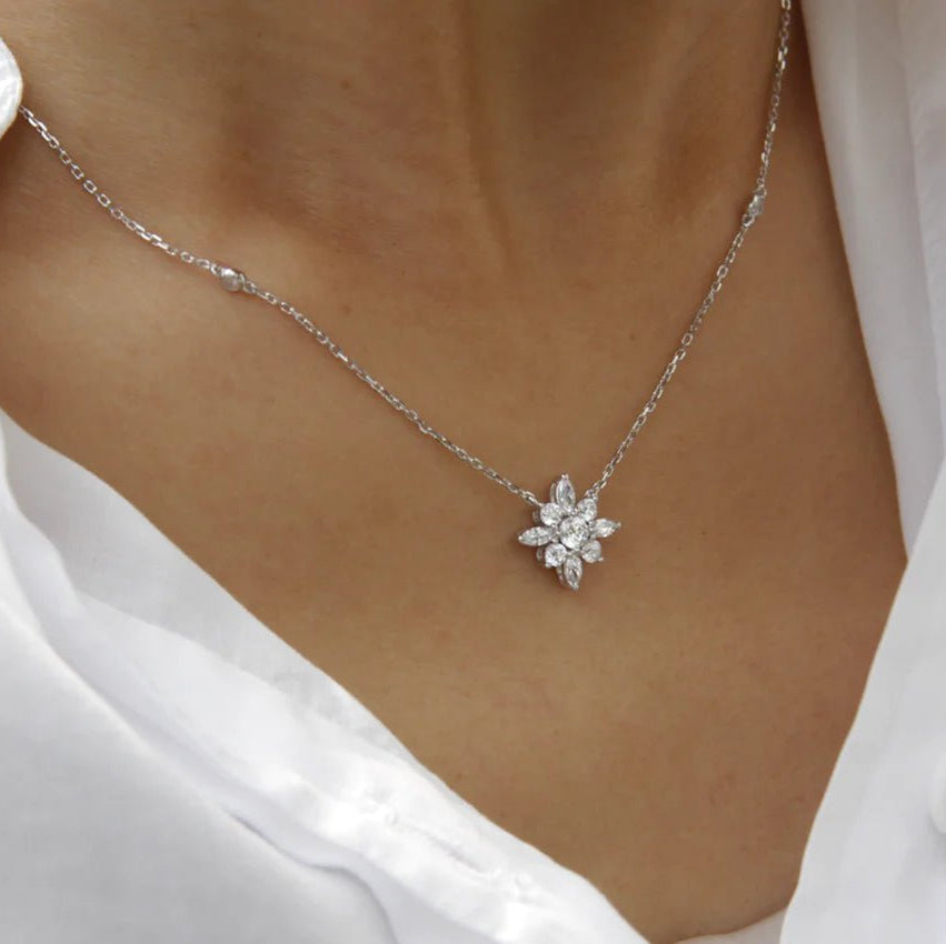 Silver Lilly Flower Necklace - ARTSY SILVER